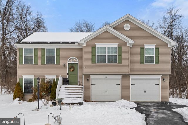 111 HOSTA, Martinsburg, WV 25401