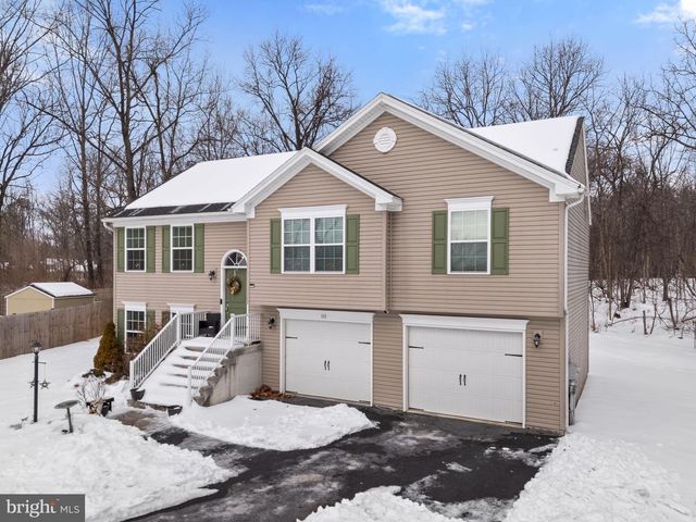 111 HOSTA, Martinsburg, WV 25401