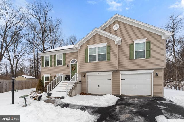 111 HOSTA, Martinsburg, WV 25401