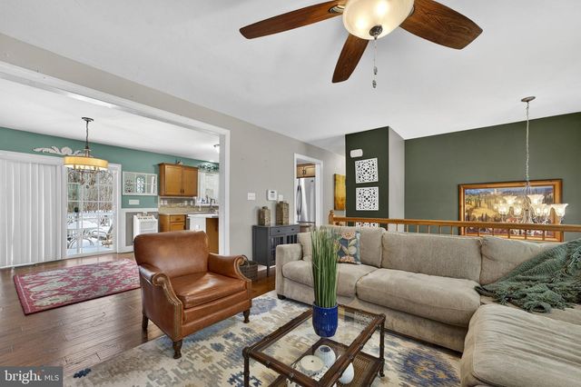 111 HOSTA, Martinsburg, WV 25401