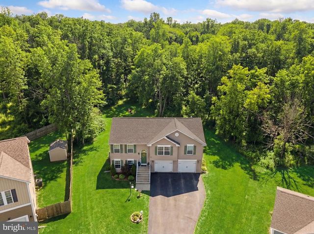 111 HOSTA, Martinsburg, WV 25401