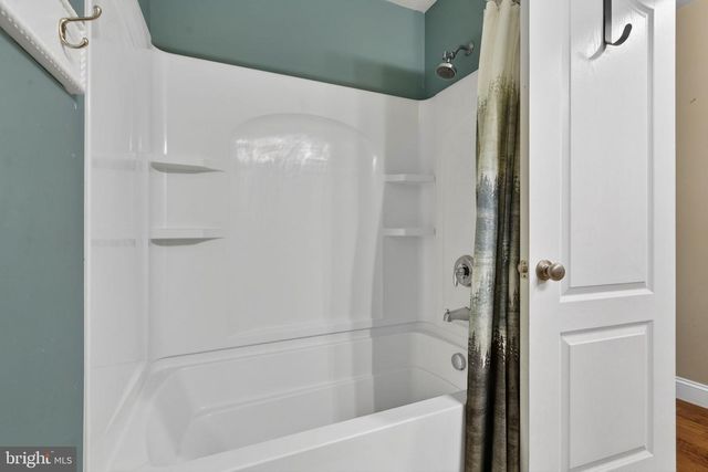 111 HOSTA, Martinsburg, WV 25401