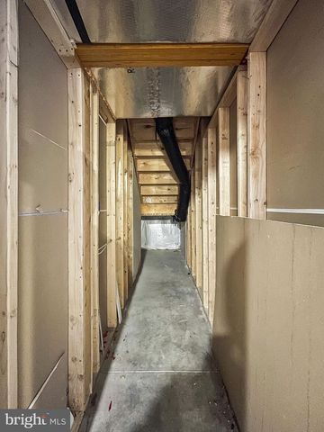 111 HOSTA, Martinsburg, WV 25401