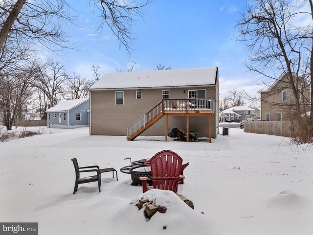 111 HOSTA, Martinsburg, WV 25401