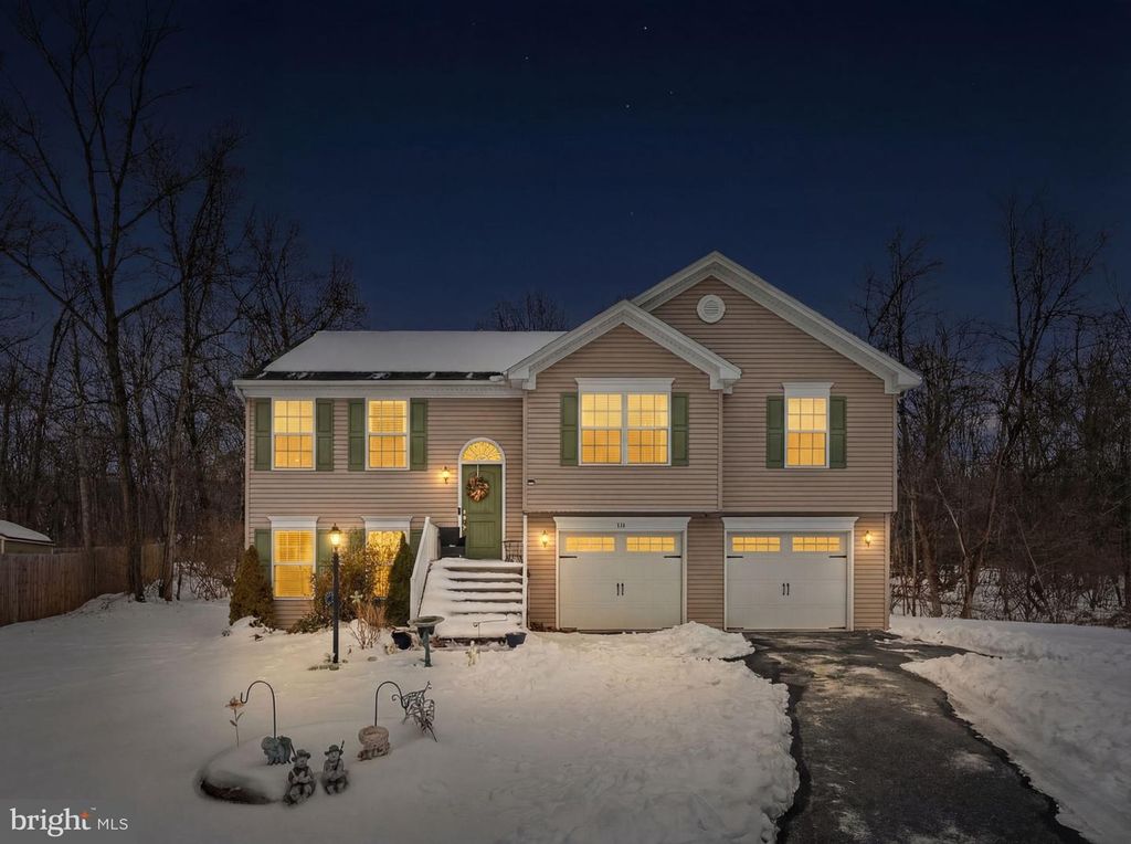 111 HOSTA, Martinsburg, WV 25401