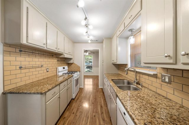 2415 Shadbury Court, Houston, TX 77339