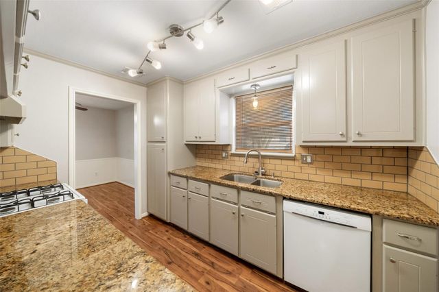 2415 Shadbury Court, Houston, TX 77339