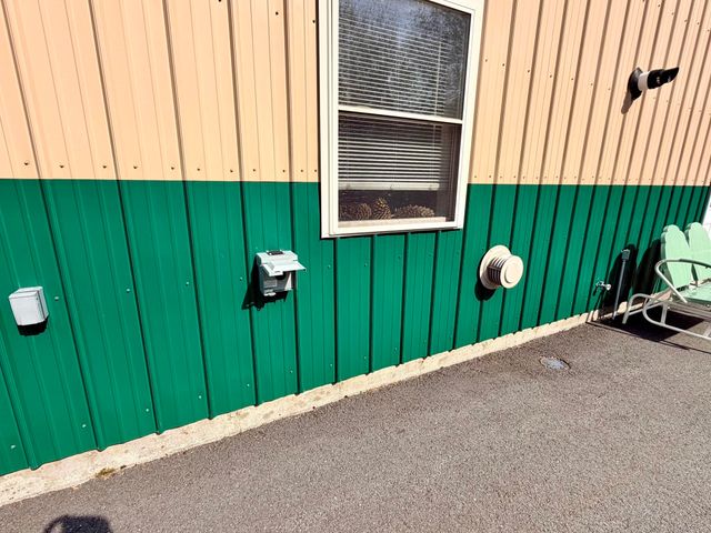 700 Whittier Road, Derby, VT 05830