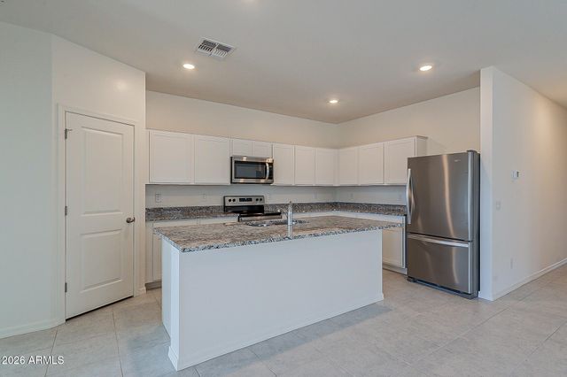 6450 W MAGDALENA Lane, Laveen, AZ 85339