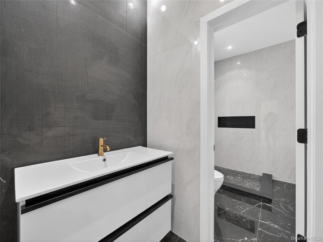 13 Elener Lane 202, Spring Valley, NY 10977