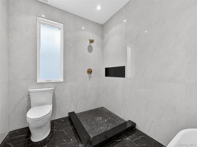 13 Elener Lane 202, Spring Valley, NY 10977