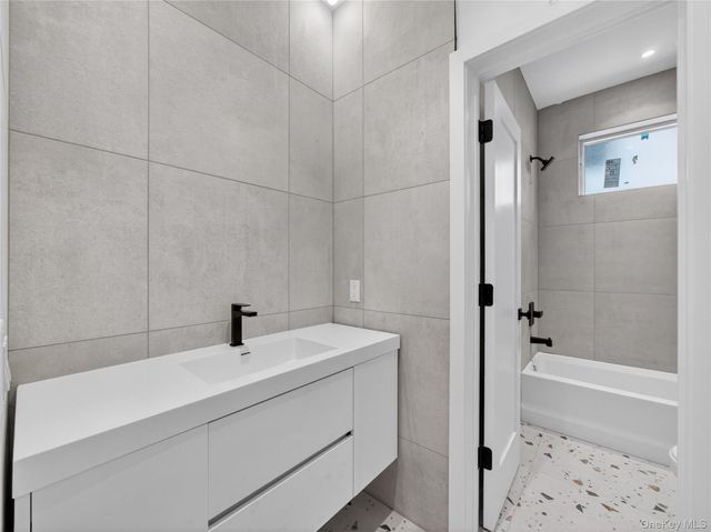 13 Elener Lane 202, Spring Valley, NY 10977