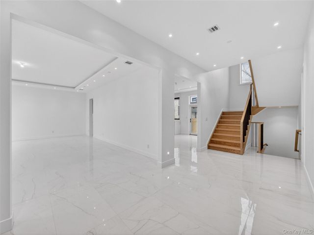 13 Elener Lane 202, Spring Valley, NY 10977