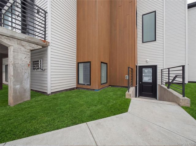 13 Elener Lane 202, Spring Valley, NY 10977