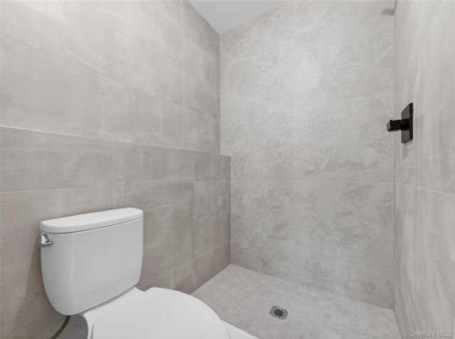 13 Elener Lane 202, Spring Valley, NY 10977