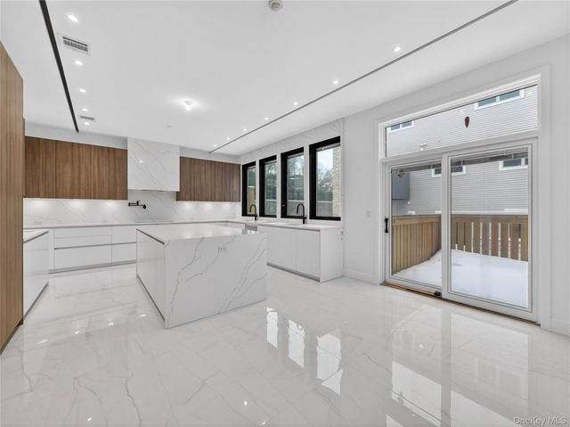 13 Elener Lane 202, Spring Valley, NY 10977