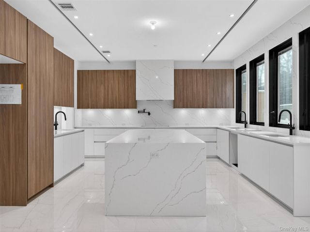 13 Elener Lane 202, Spring Valley, NY 10977