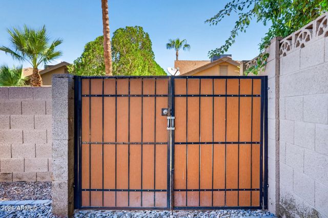 1316 E WOODMAN Drive, Tempe, AZ 85283
