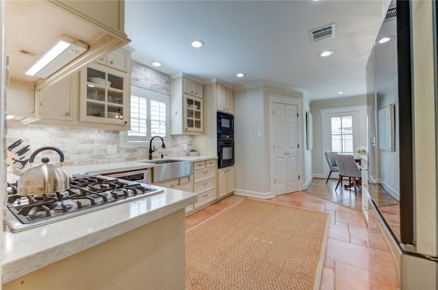 13914 Pebblebrook Drive, Houston, TX 77079