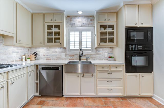 13914 Pebblebrook Drive, Houston, TX 77079