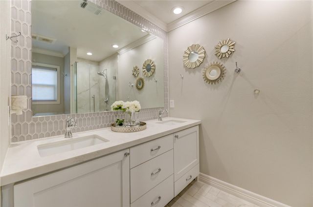 13914 Pebblebrook Drive, Houston, TX 77079