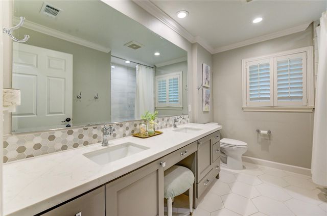 13914 Pebblebrook Drive, Houston, TX 77079