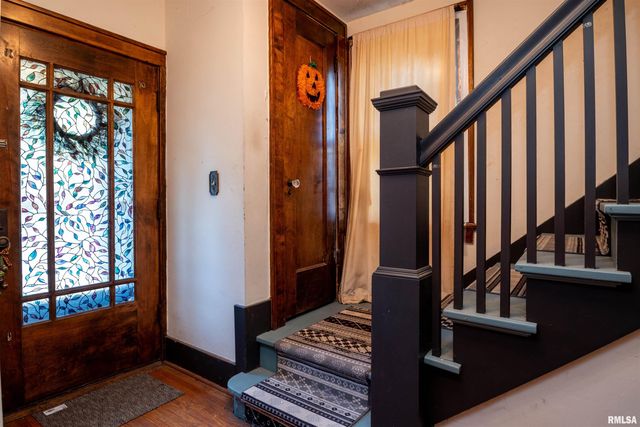 1213 W ARMSTRONG Avenue, Peoria, IL 61606