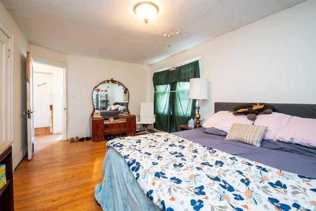 1213 W ARMSTRONG Avenue, Peoria, IL 61606