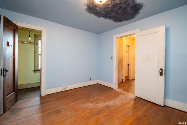 1213 W ARMSTRONG Avenue, Peoria, IL 61606