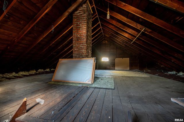 1213 W ARMSTRONG Avenue, Peoria, IL 61606