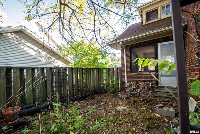 1213 W ARMSTRONG Avenue, Peoria, IL 61606