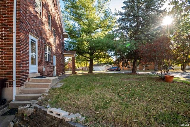 1213 W ARMSTRONG Avenue, Peoria, IL 61606