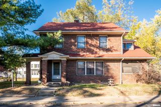 1213 W ARMSTRONG Avenue, Peoria, IL 61606