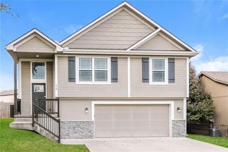 418 Timbercreek Drive, Belton, MO 64012