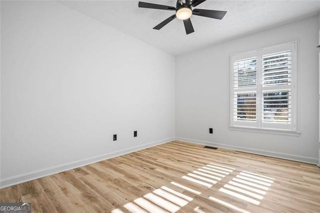 880 White Stag Lane, Canton, GA 30115