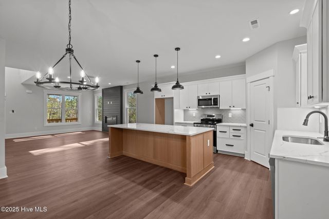 101 Douglas Drive, West End, NC 27376