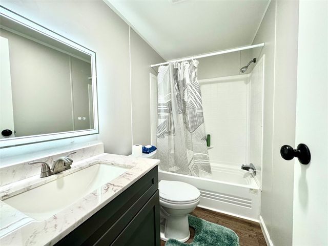 5904 Falcon Court N, Joshua, TX 76058