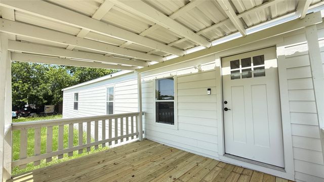 5904 Falcon Court N, Joshua, TX 76058