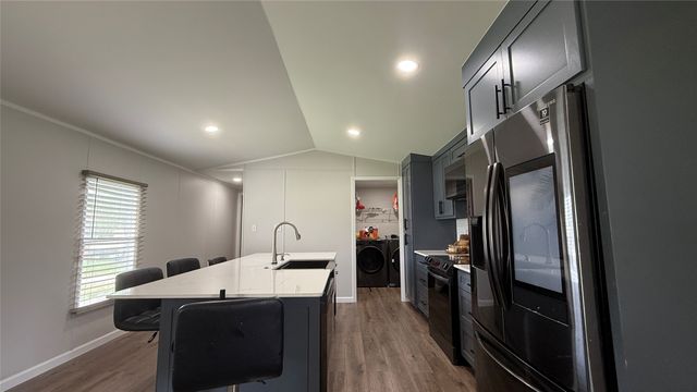 5904 Falcon Court N, Joshua, TX 76058