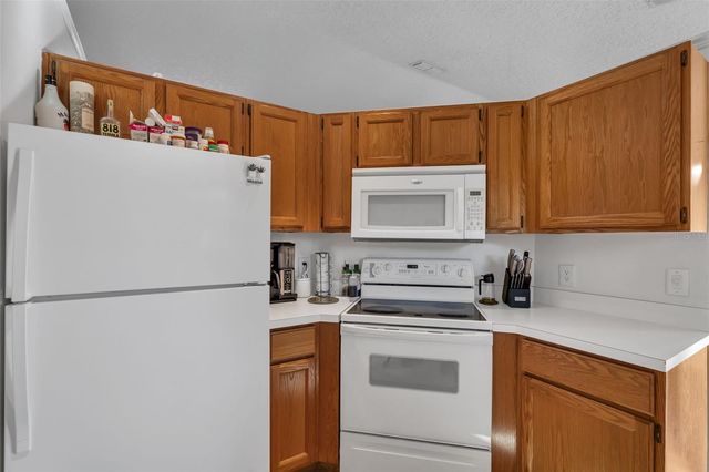 3875 CREEK BED CIRCLE, St Cloud, FL 34769