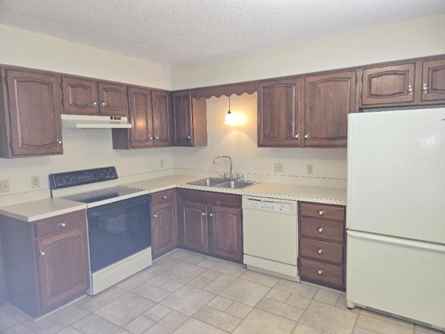 6955 Dorr Street, Toledo, OH 43615