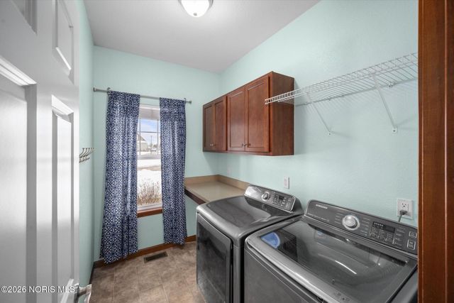 6351 Glen Stream, Waterville, OH 43566