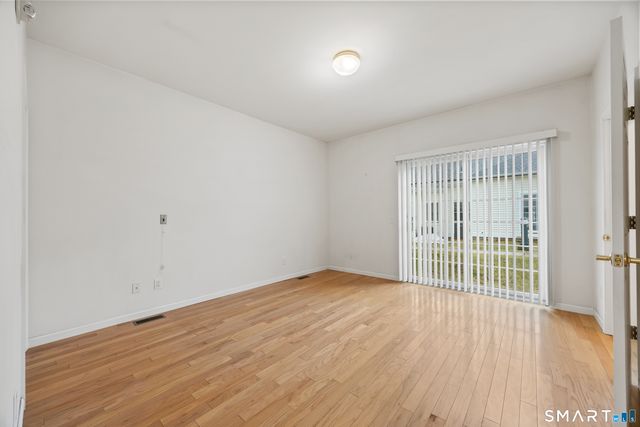 124 Southwick Court 124, Cheshire, CT 06410