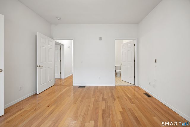 124 Southwick Court 124, Cheshire, CT 06410