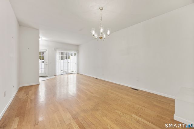 124 Southwick Court 124, Cheshire, CT 06410