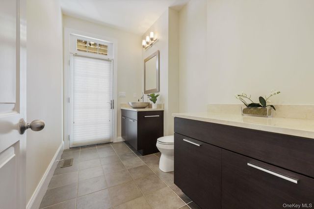 1320 N Albany Post Road, Croton-on-hudson, NY 10520