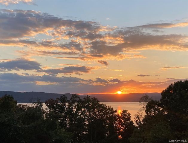 1320 N Albany Post Road, Croton-on-hudson, NY 10520