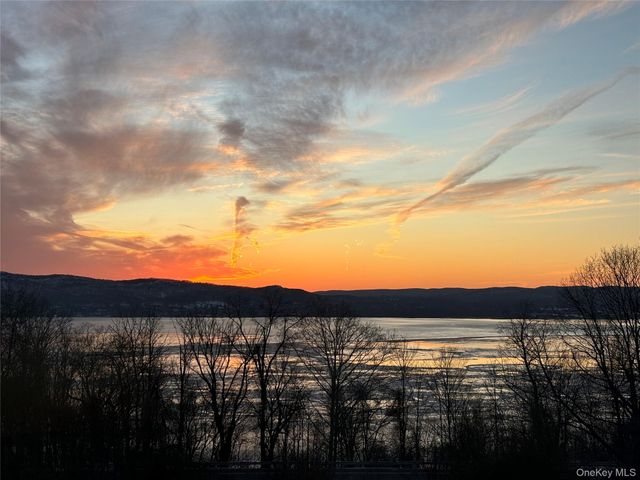 1320 N Albany Post Road, Croton-on-hudson, NY 10520