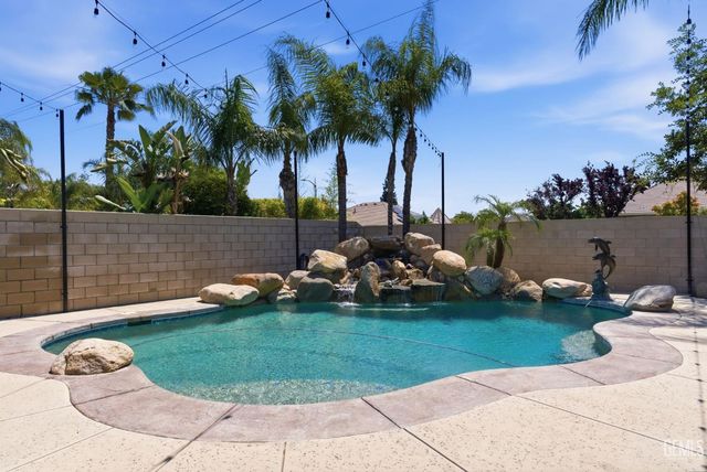 11721 New Hampshire Avenue, Bakersfield, CA 93312