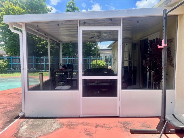 326 SW 79th Way, North Lauderdale, FL 33068